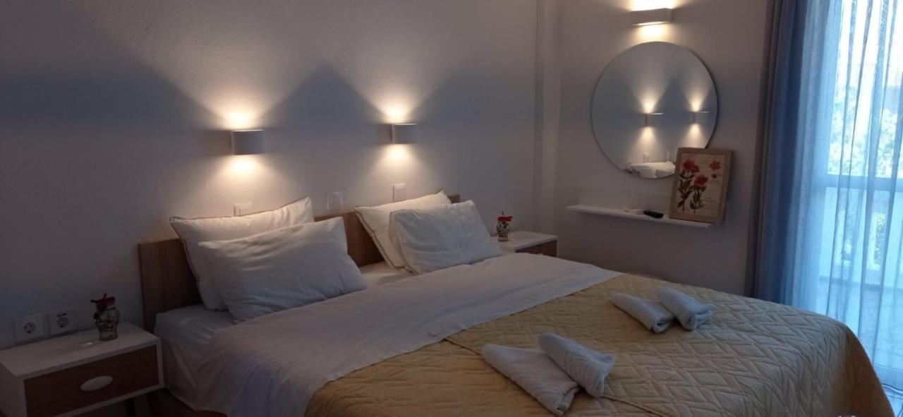 Afroditi Hotel Плакіас Екстер'єр фото