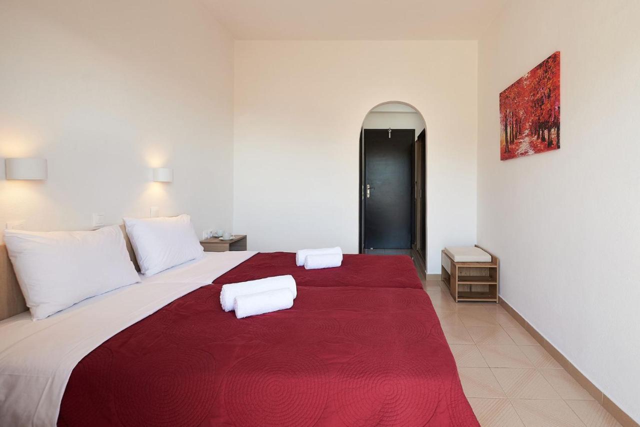 Afroditi Hotel Плакіас Екстер'єр фото